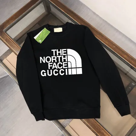 ノースフェイス パーカー