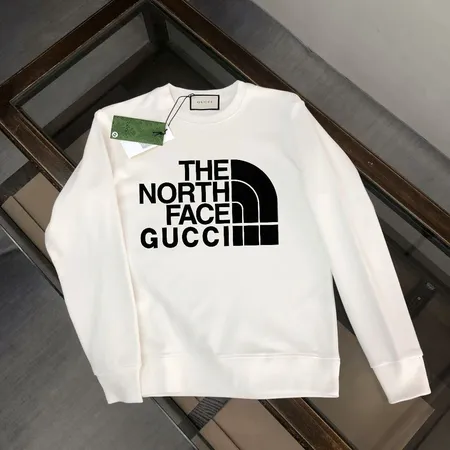 ノースフェイス パーカー