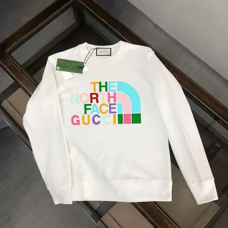 ノースフェイス パーカー