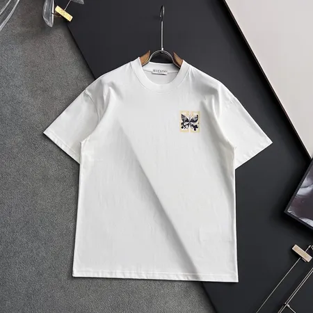 ジバンシィ Tシャツ