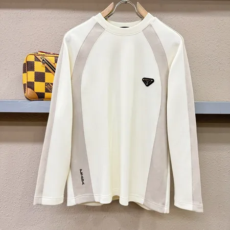 プラダ Tシャツ