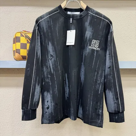 ジバンシィ パーカー