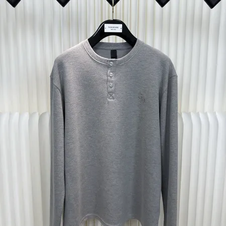 クロムハーツ パーカー