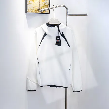 アディダス パーカー