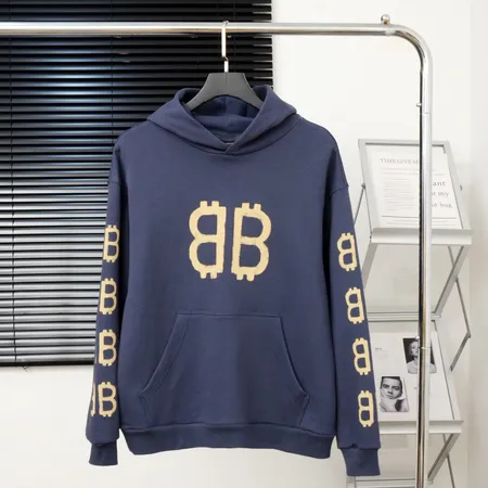 バレンシアガ パーカー