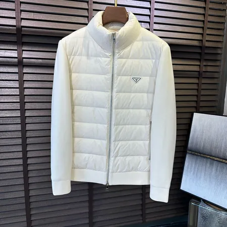 プラダ ダウンジャケット