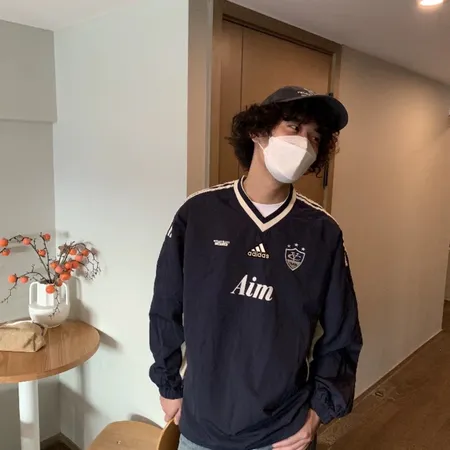 アディダス パーカー