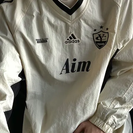 アディダス パーカー