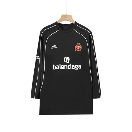 バレンシアガ Tシャツ