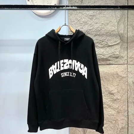 バレンシアガ パーカー