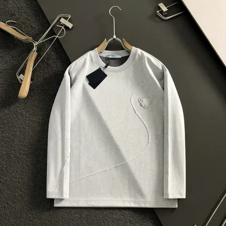 プラダ パーカー