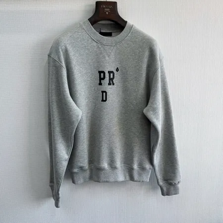 プラダ パーカー