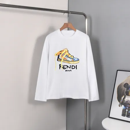 フェンディ Tシャツ