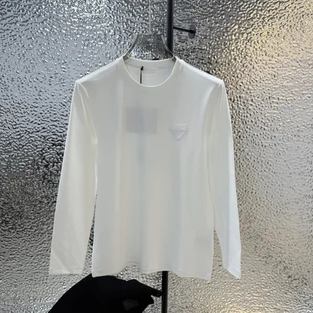 プラダ Tシャツ