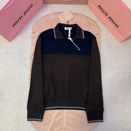 ミュウミュウ パーカー