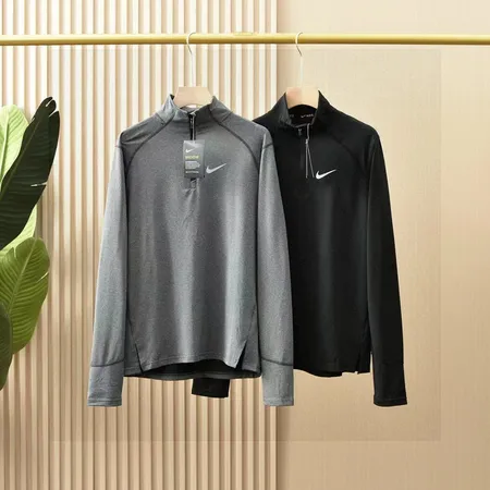 ナイキ Tシャツ