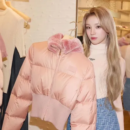 フェンディ ダウンジャケット