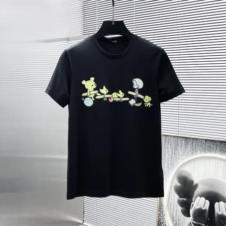 フェンディ Tシャツ