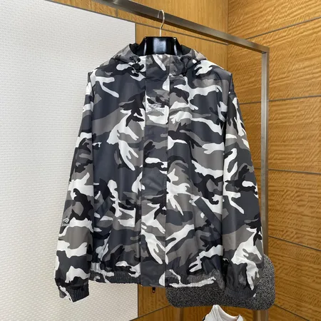 バレンシアガ ジャケット