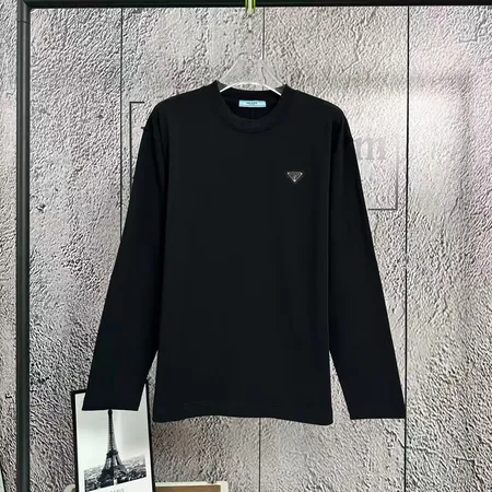 プラダ Tシャツ