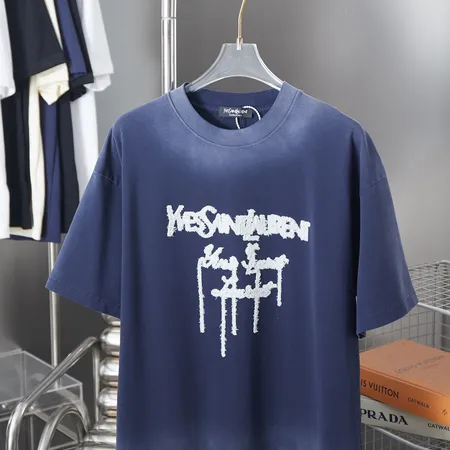 イブサンローラン Tシャツ