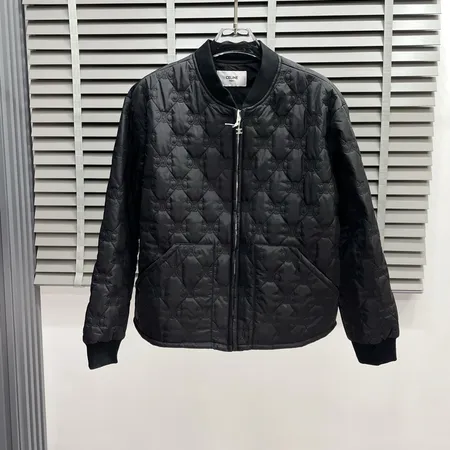 セリーヌ ダウンジャケット