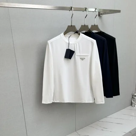 プラダ Tシャツ