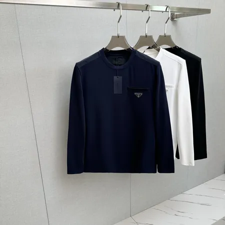 プラダ Tシャツ