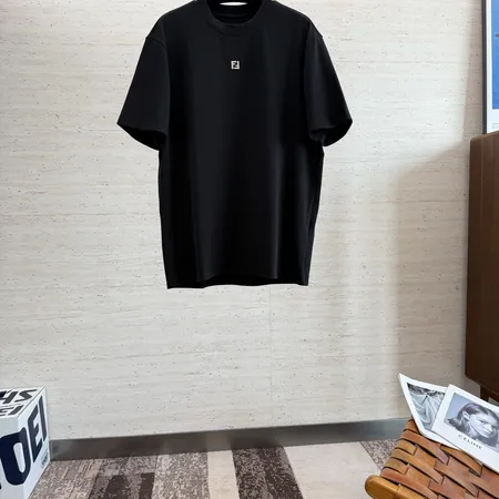 フェンディ Tシャツ