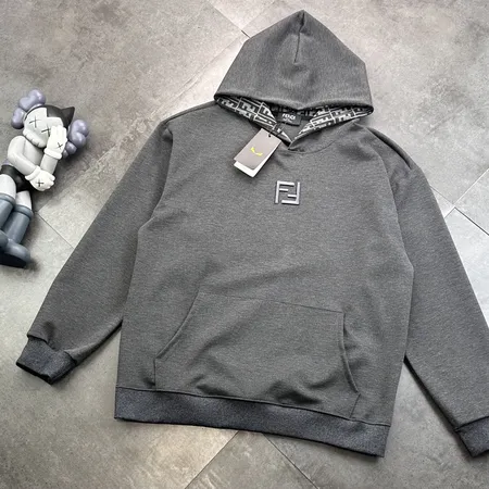 フェンディ パーカー