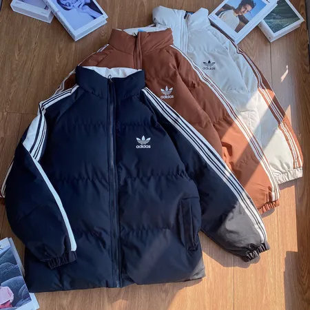 アディダス ダウンジャケット