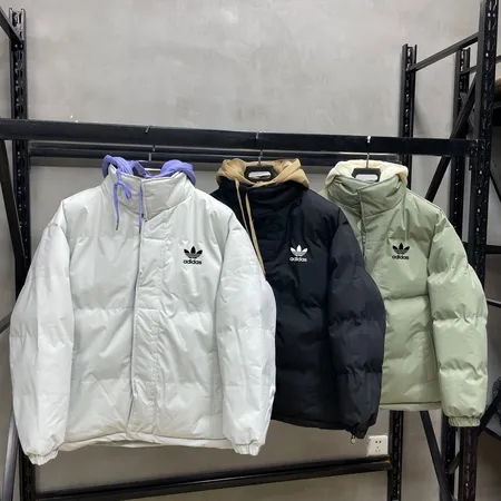 アディダス ダウンジャケット