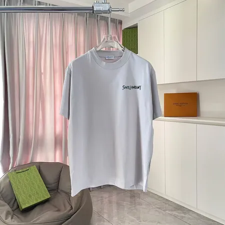 イブサンローラン Tシャツ