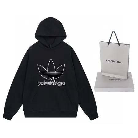 アディダス パーカー