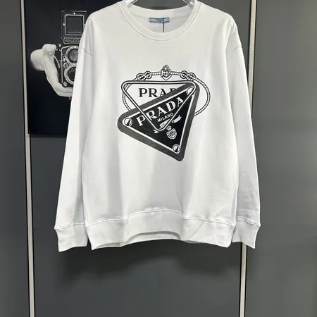 プラダ パーカー