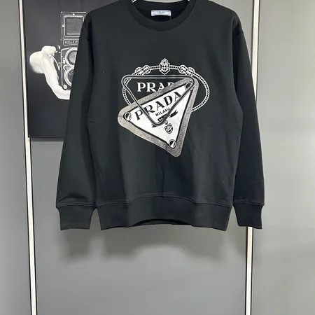 プラダ パーカー