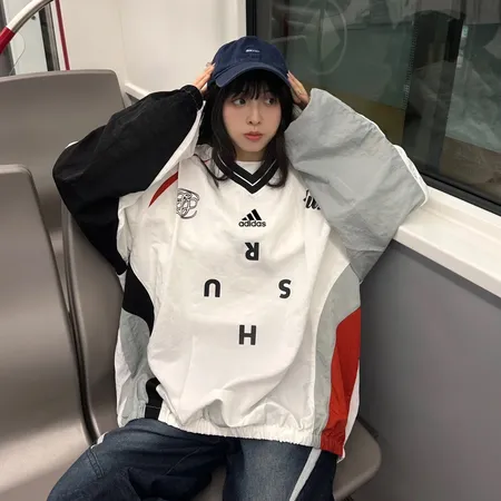 アディダス パーカー