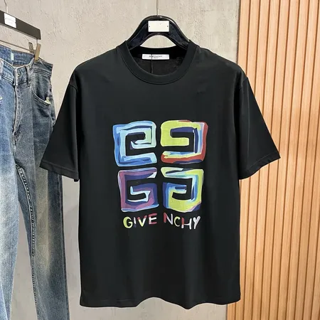 ジバンシィ Tシャツ