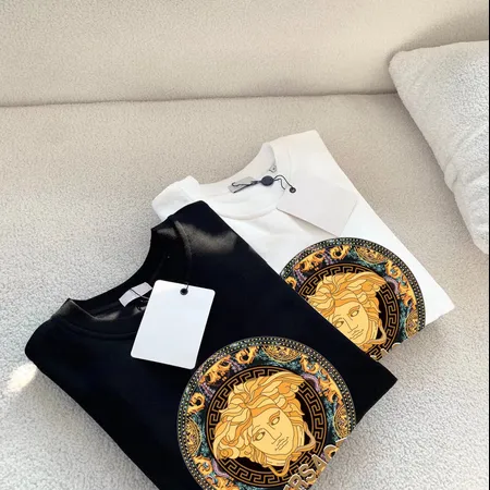 ヴェルサーチ パーカー