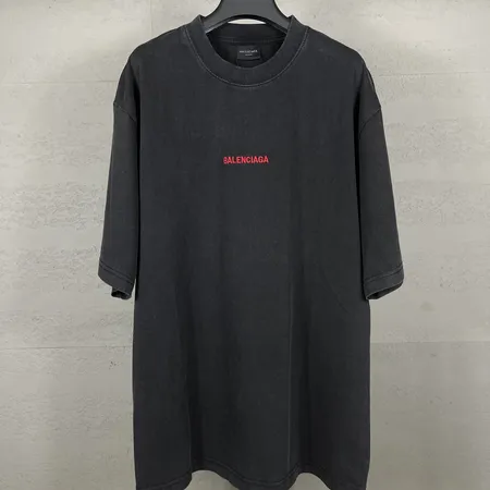 バレンシアガ Tシャツ