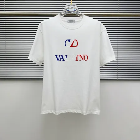 ヴァレンティノ Tシャツ