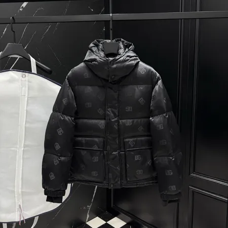 クリスチャン・ルブタン ダウンジャケット