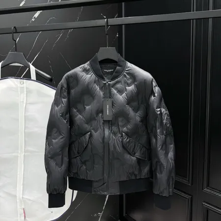 クリスチャン・ルブタン ダウンジャケット