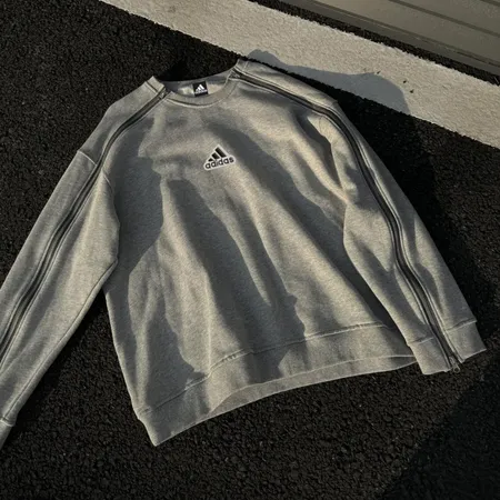 アディダス パーカー