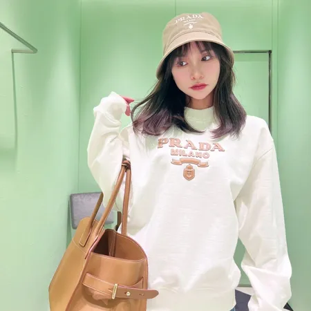 プラダ パーカー