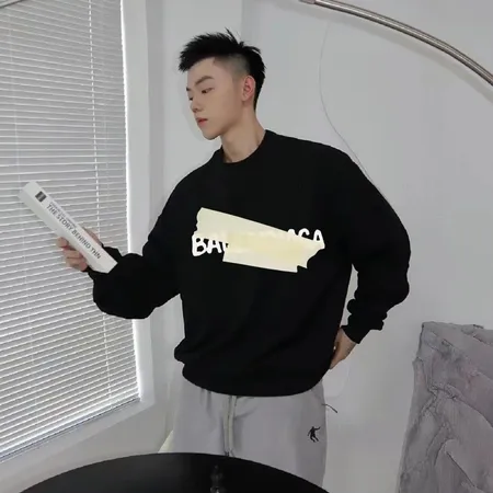 バレンシアガ パーカー