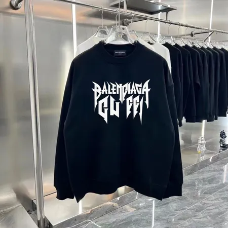 バレンシアガ パーカー