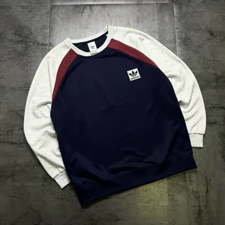 アディダス パーカー