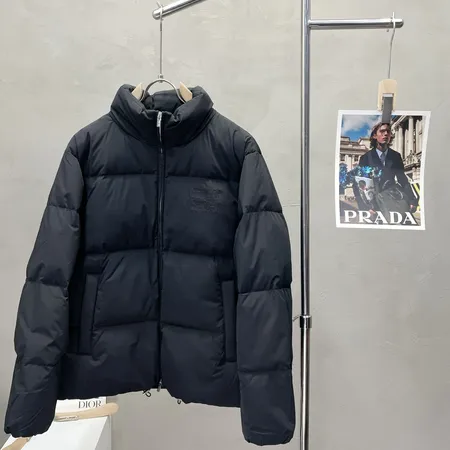 ステューシー ダウンジャケット