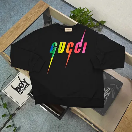 グッチ パーカー